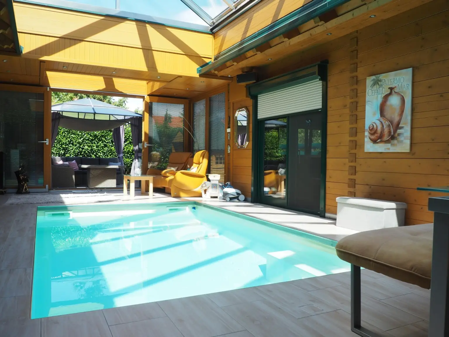 Indoor-Pool