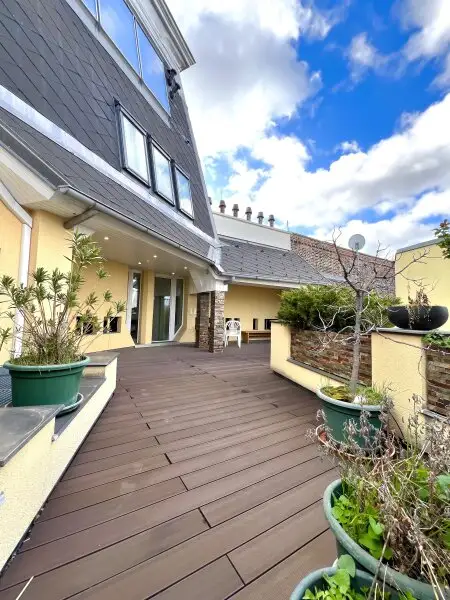 Hier bleiben keine Wünsche offen - Exklusive Maisonette mit 44m² Terrasse nahe Naschmarkt zu mieten!