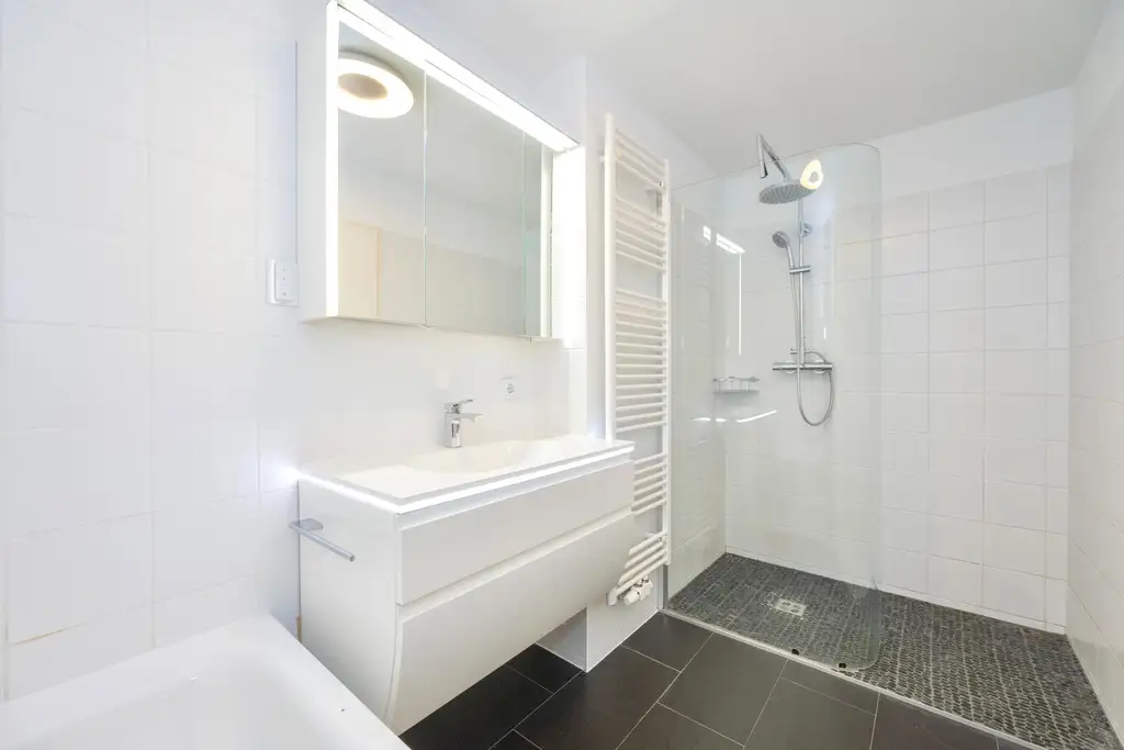 Einziehen & Wohlfühlen – hochwertiges Reihenhaus mit Garten, Terrasse, Keller und zwei TG-Stellplätzen im Zentrum von Steyr!