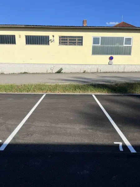 KFZ-Stellplatz