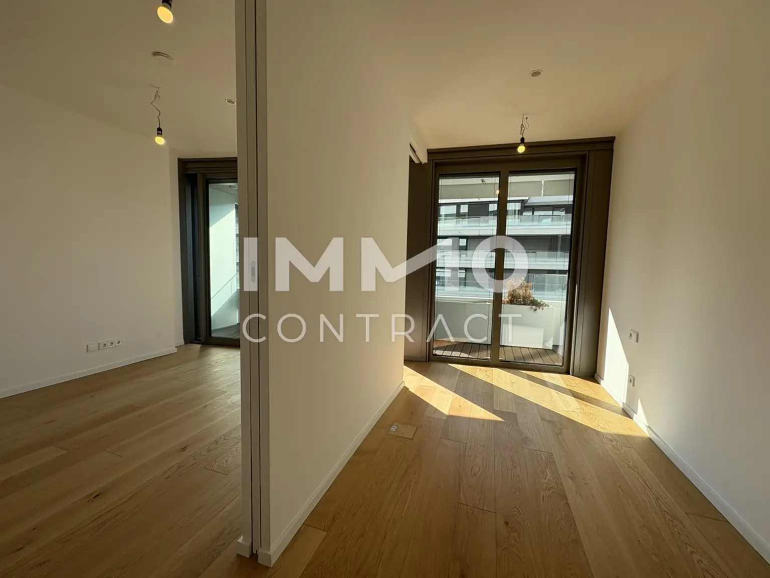 DANUBEFLATS: Entzückendes Studio mit sonnigem Balkon (Gym, Pool, Spa, Lounges im Turm) - NEW