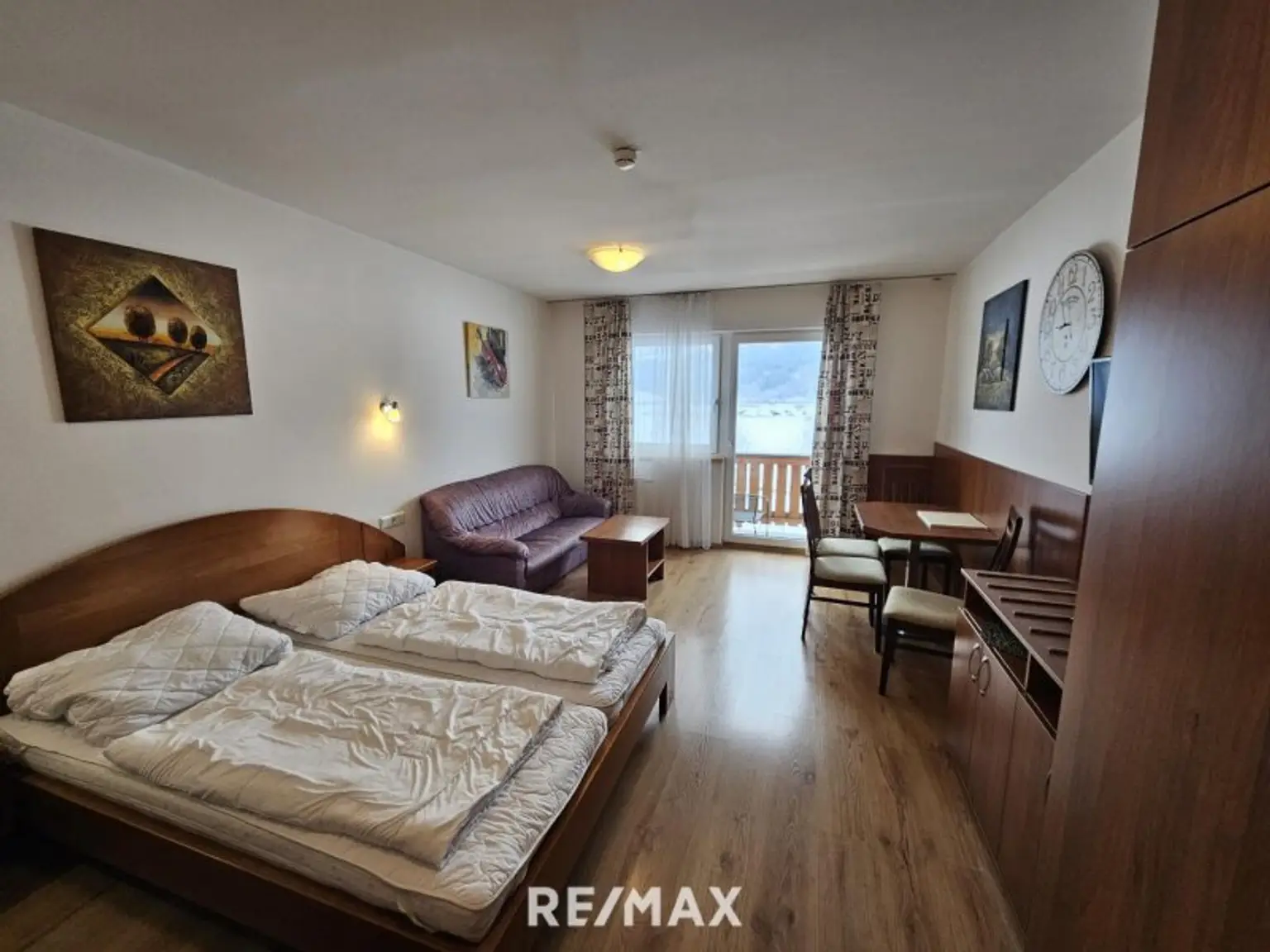 Wohn-Schlafbereich mit Aussicht