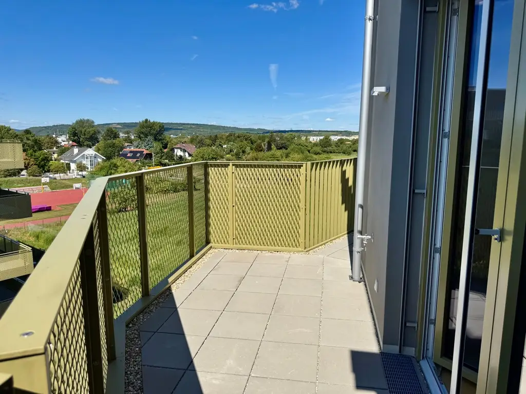 Neu und provisionsfrei: Schnäppchet Hit im 4. Stock - Hirschfeld