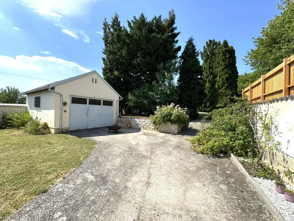 Entzückender Bungalow mit Riesengarten