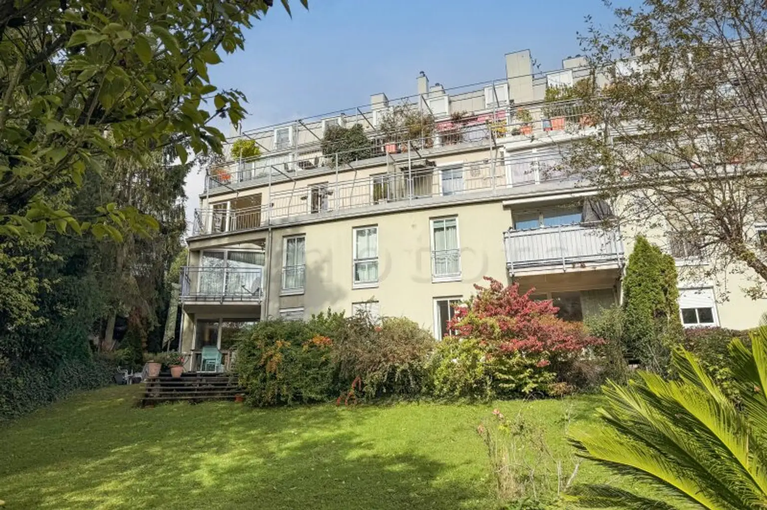 Dornbach - Pointengasse: Großzügige Terrassenwohnung mit unverbaubarem Grünblick