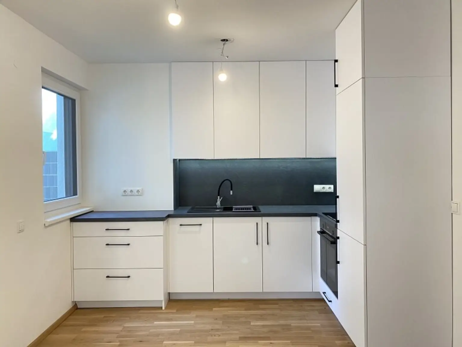 Neuwertige Gartenwohnung an der Langobardenstraße - Hofruhelage - Luftwärmepumpe