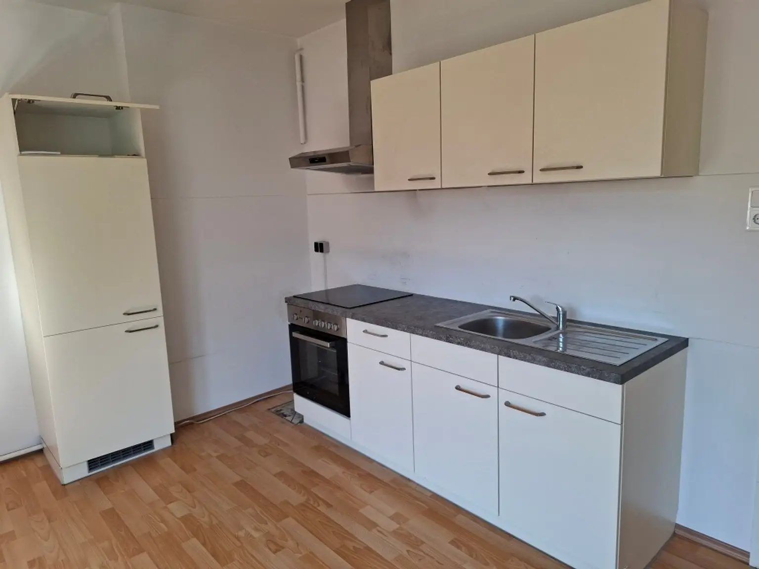 Helle 2-Zimmer-Wohnung mit Küchenblock in Langenwang im Mürztal zu mieten !