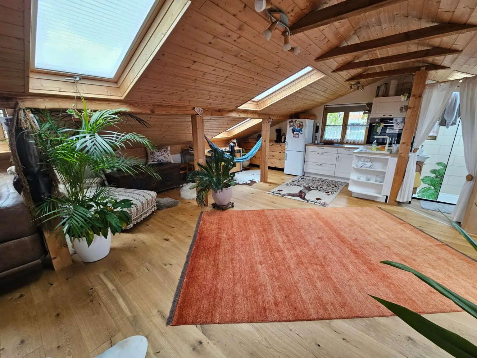 RENOVIERTES LOFT IM DACHGESCHOSS IN HOLZLEITEN