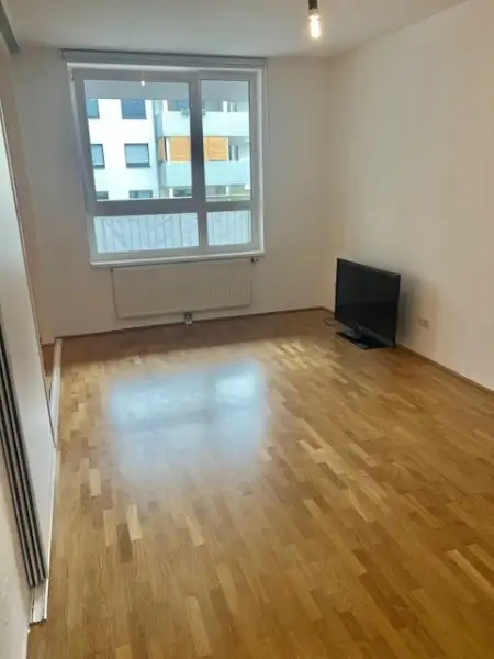 Moderne 3-Zimmer-Wohnung in 1140 Wien: Balkon, Garagen & perfekte WG-Option!