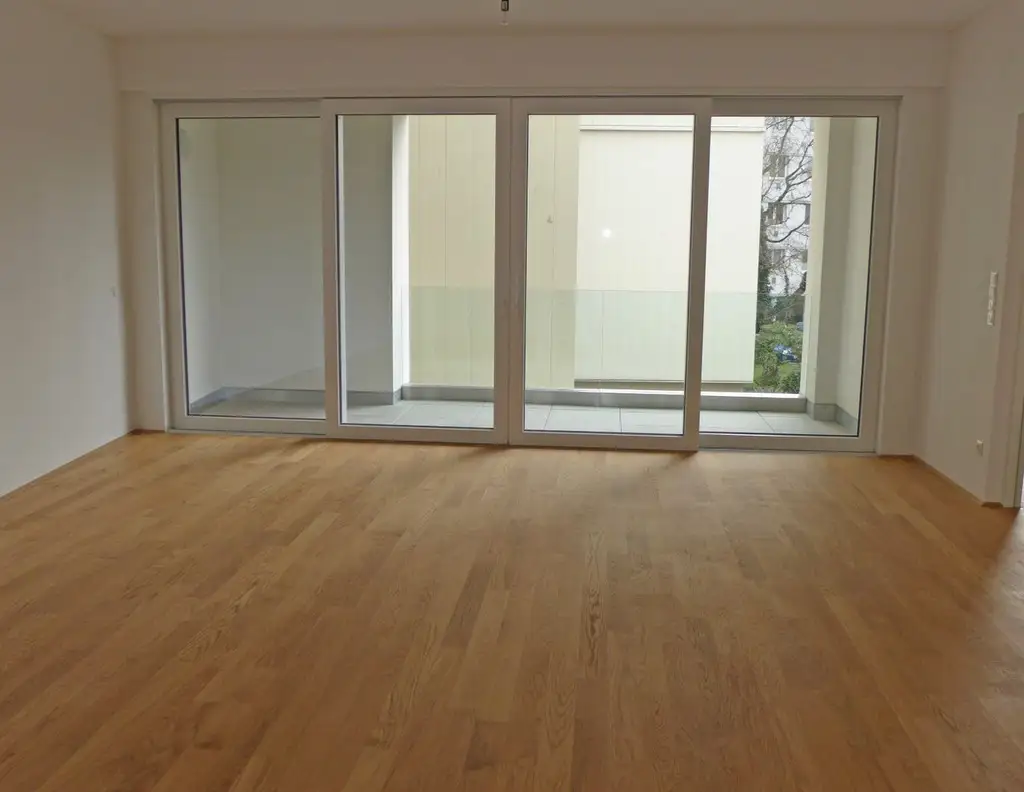 Schöne großzügige Wohnung mit Loggia, nahe dem Brucknerhaus