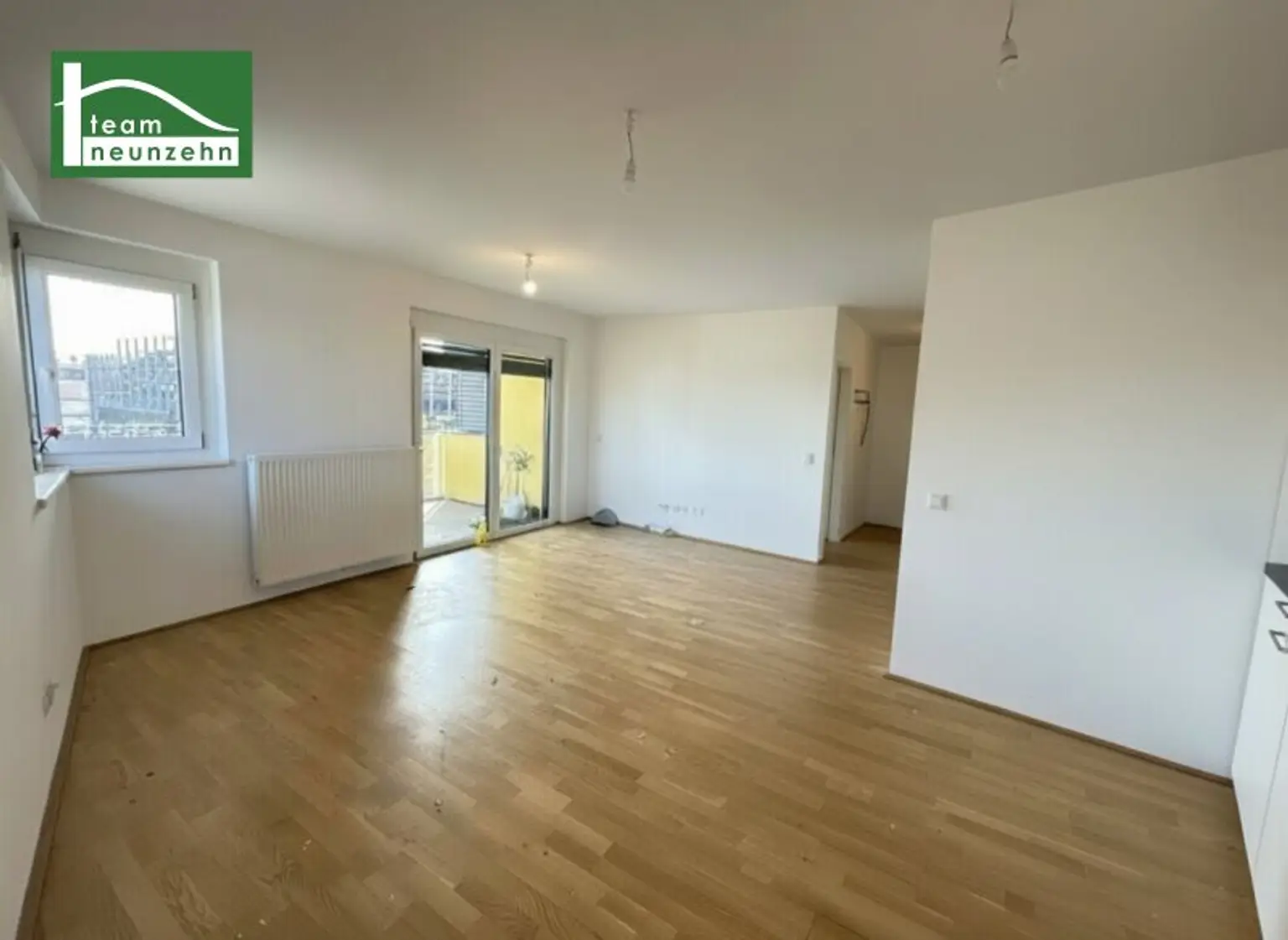 LEO 131 - Sonnige Eck-Wohnung mit großem Balkon und Einbauküche - U6 und S-Bahn Floridsdorf in 4 Busstationen