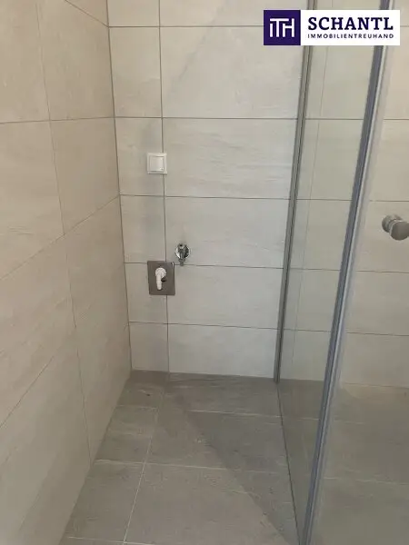 RIESIGE DACHTERRASSE + HOCHWERTIGE AUSSTATTUNG + SÜD/WEST Ausrichtung! + Tiefgarage! Nur 7 Min. von Graz entfernt!!