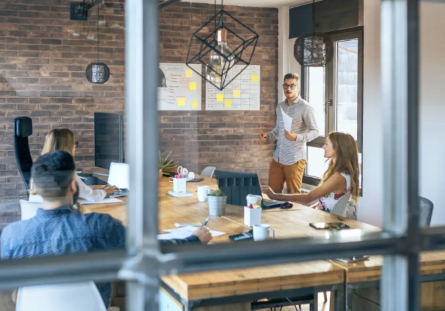 FLAIR *43 m² WORKSPACE + BENEFITFLÄCHEN *ENGE GASSE