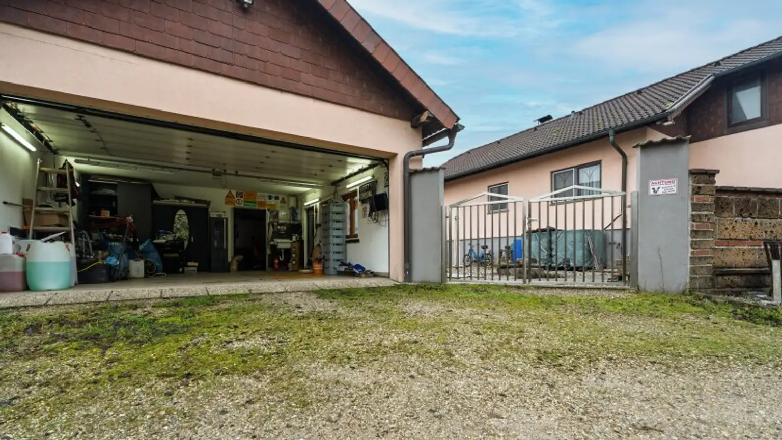 Doppelgarage, Rückseite Haus