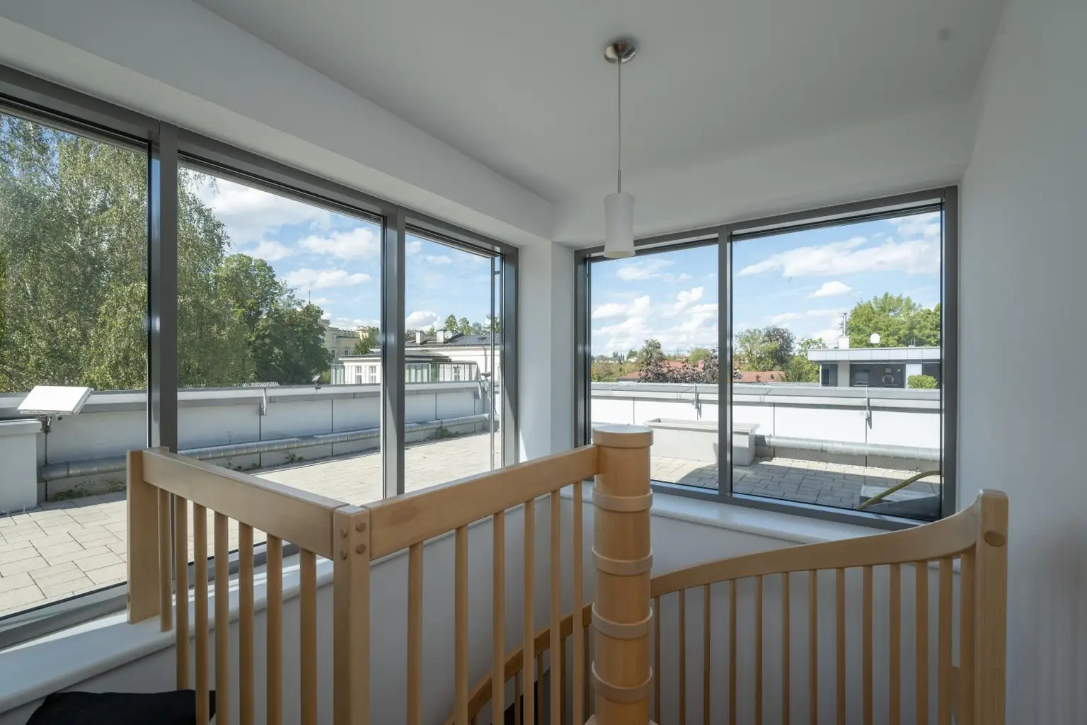 Treppenaufgang zur Dachterrasse