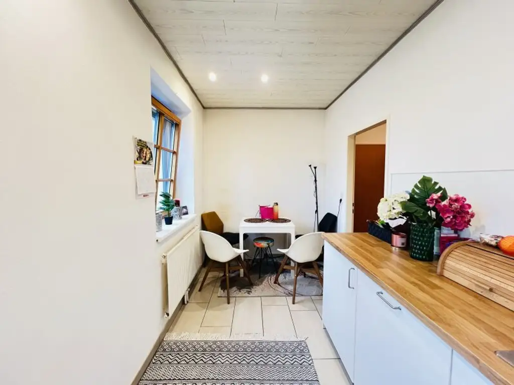 Loosdorf-Zentrum: Charmante, helle Wohnung für € 450