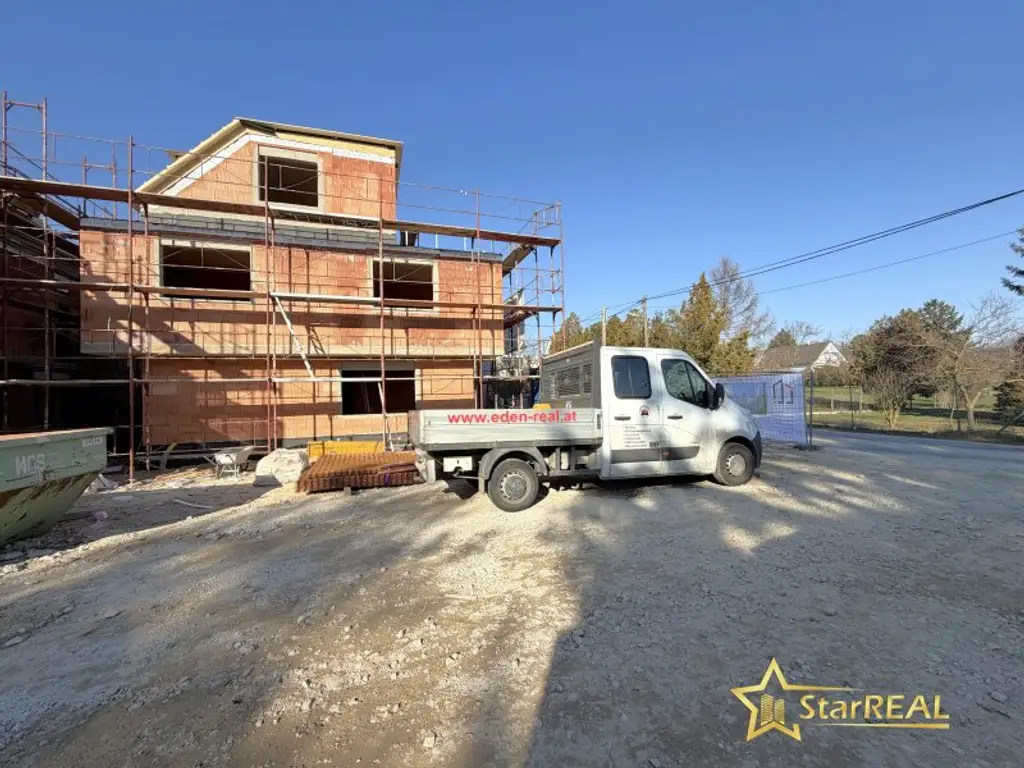 TOP U-BAHN-ANBINDUNG! EINFAMILIENHAUS MIT KELLER. 210m² GARTEN!  PROVISIONSFREI für den Käufer.