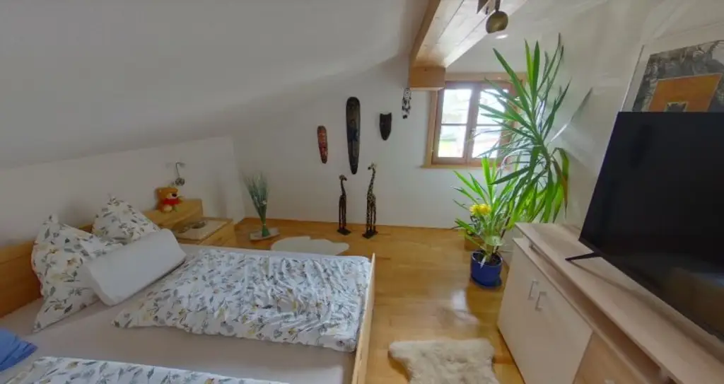 Traumhafte 3-Zimmer-Wohnung mit Balkon und Bergblick in Fügen!