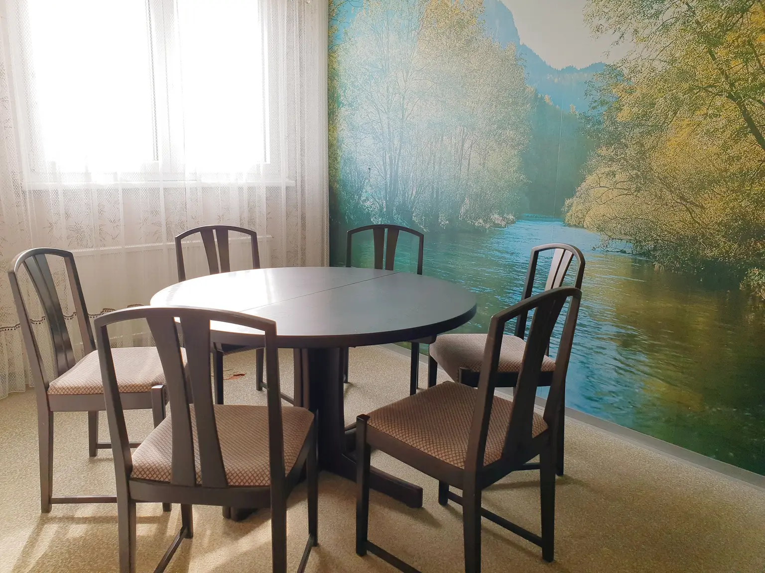 Wohnung mit 4 Zimmer + Loggia zu verkaufen!