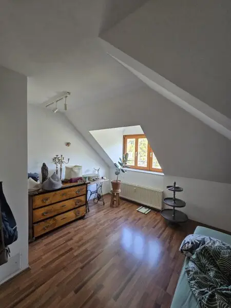 Exklusive Stadtwohnung mit großzügiger Fläche, 5 Zimmer und hochwertiger Ausstattung - Perfekt für Familien!