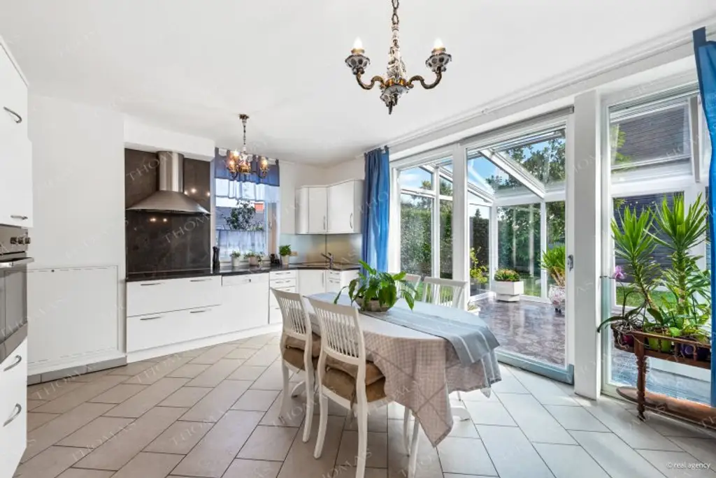 Exklusive Döblinger Villa mit Blick über Wien & die Neustifter Weinberge!