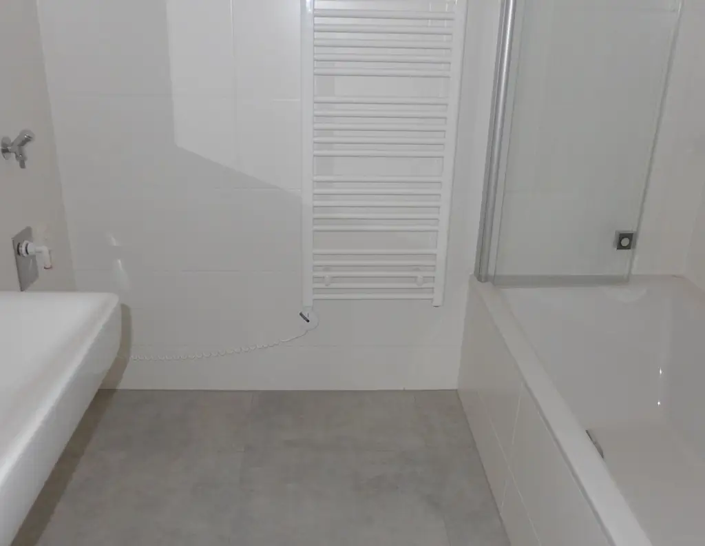 Schöne großzügige Wohnung mit Loggia, nahe dem Brucknerhaus