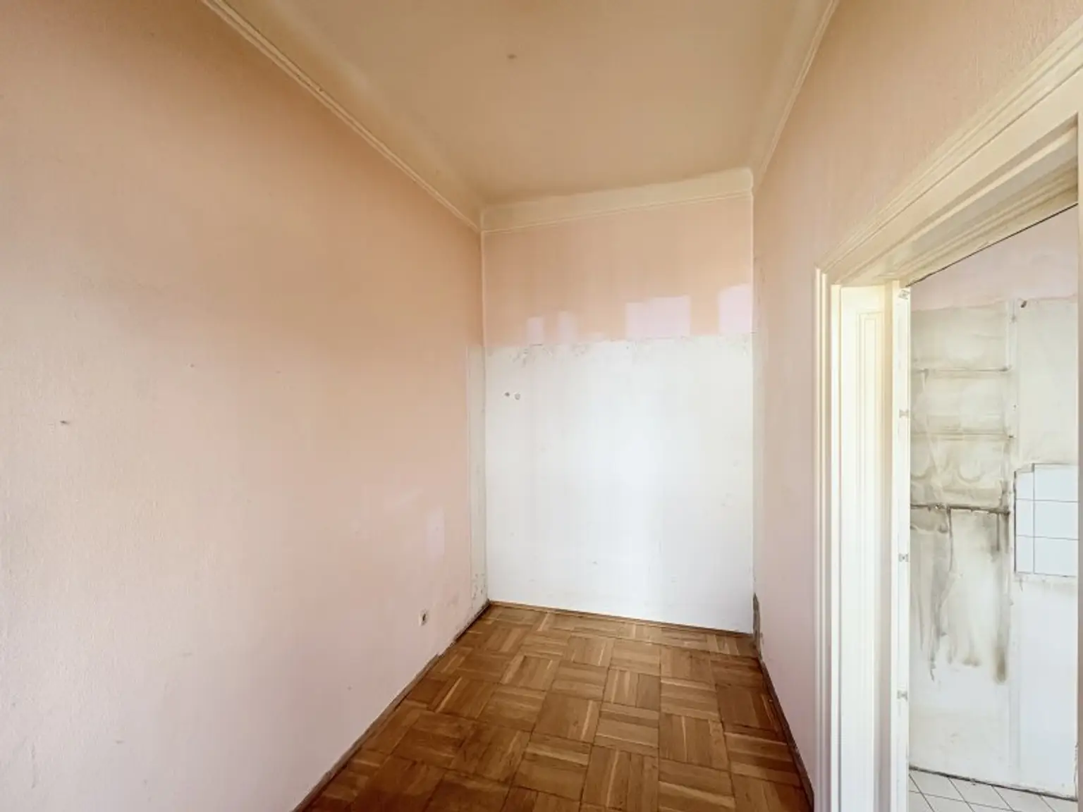Charmante 4-Zimmer-Wohnung in 1120 Wien – Ihr Sanierungsprojekt zum Top-Preis!