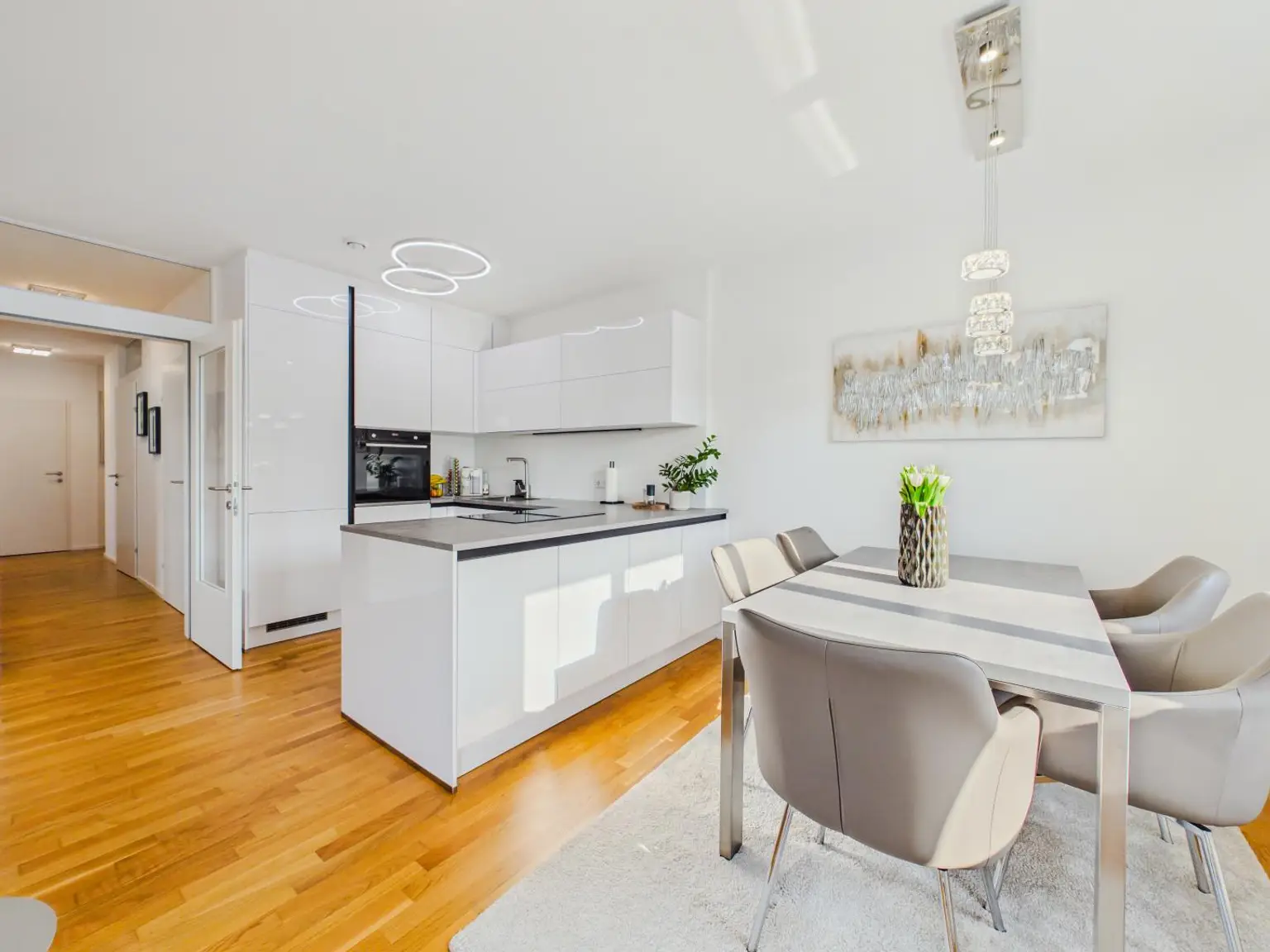 Wohn- und Essbereich 5