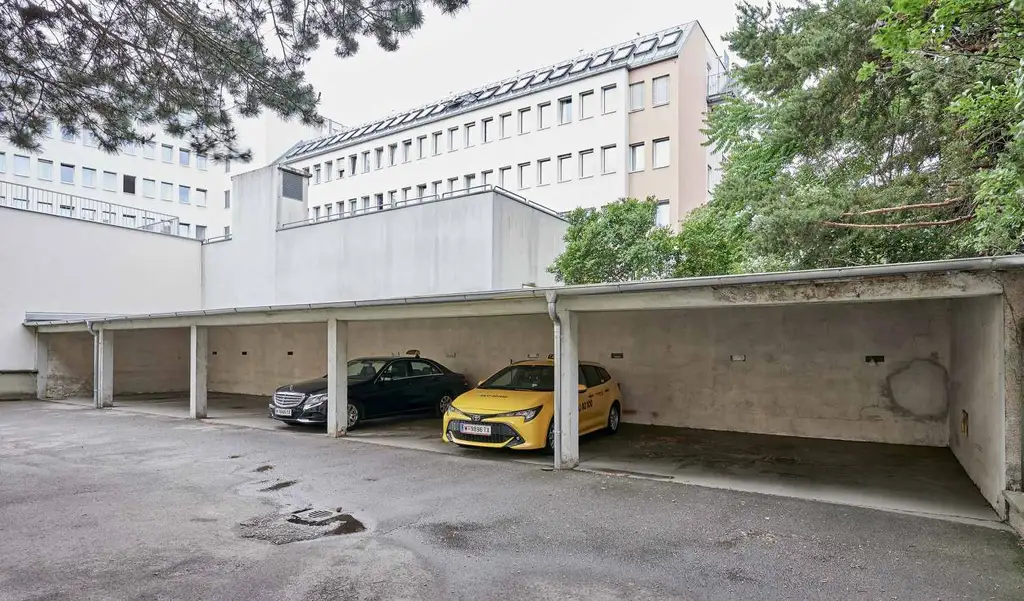 Überdachter Stellplatz im Innenhof – jetzt sichern!