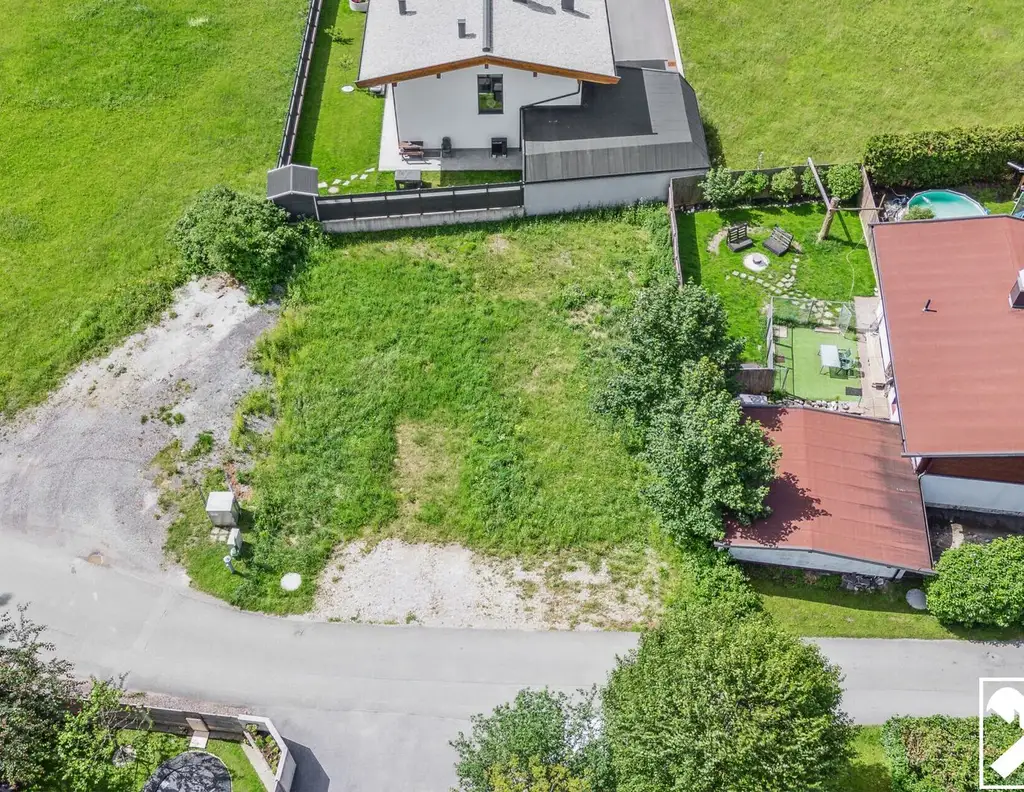 Ebenes Baugrundstück in idyllischer Lage