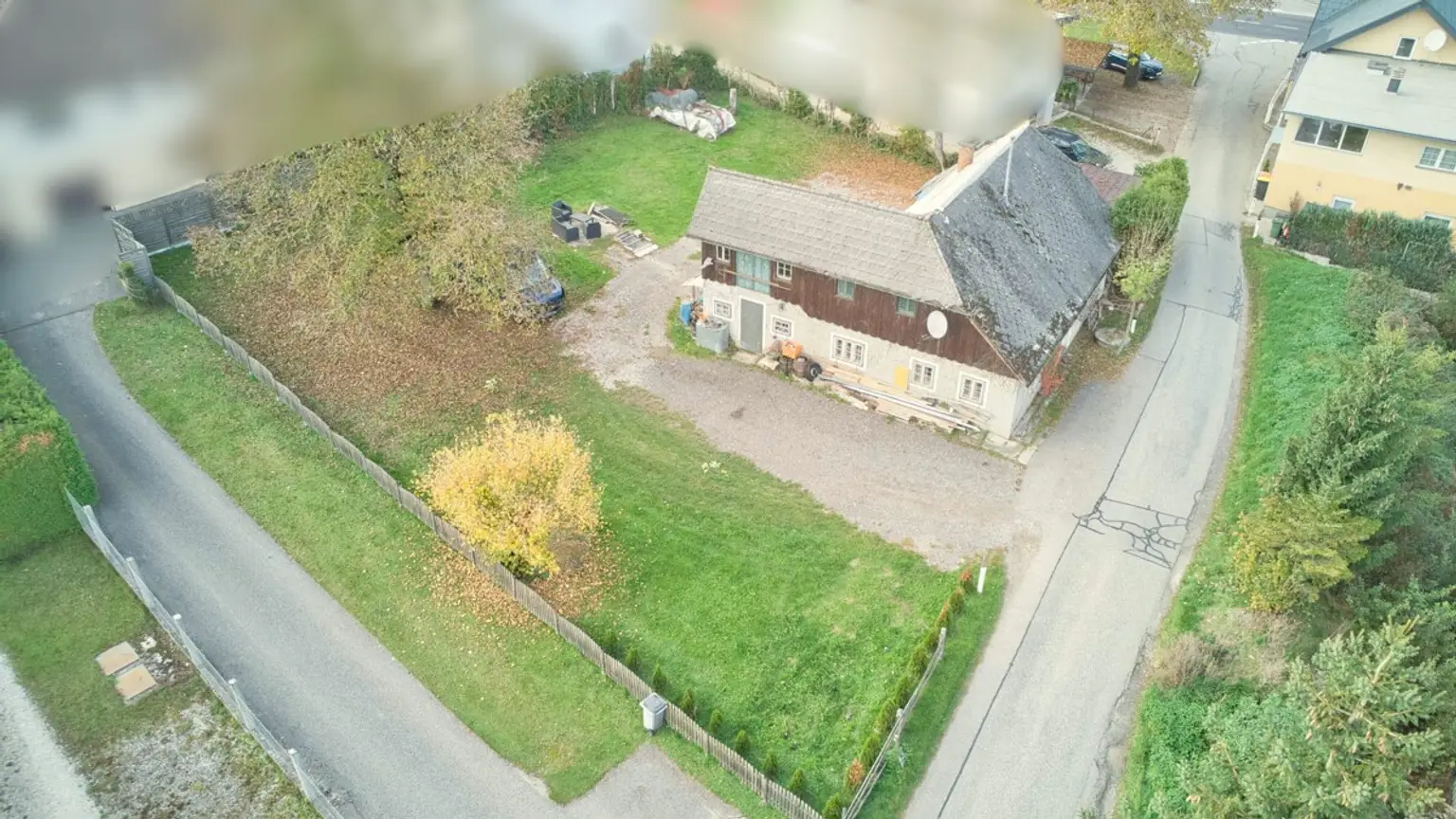 Grundstück mit Altbestand Regau