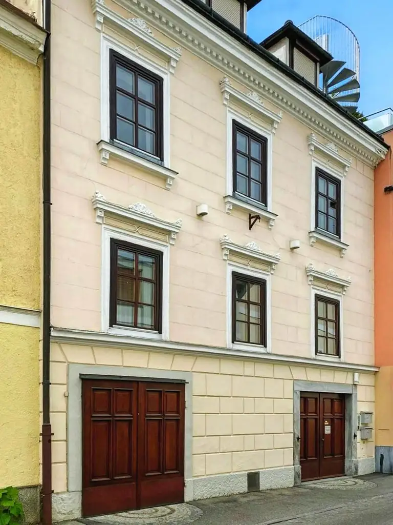 EINZIGARTIGE STILALTBAU-RESIDENZ IM HERZEN DER KREMSER ALTSTADT!