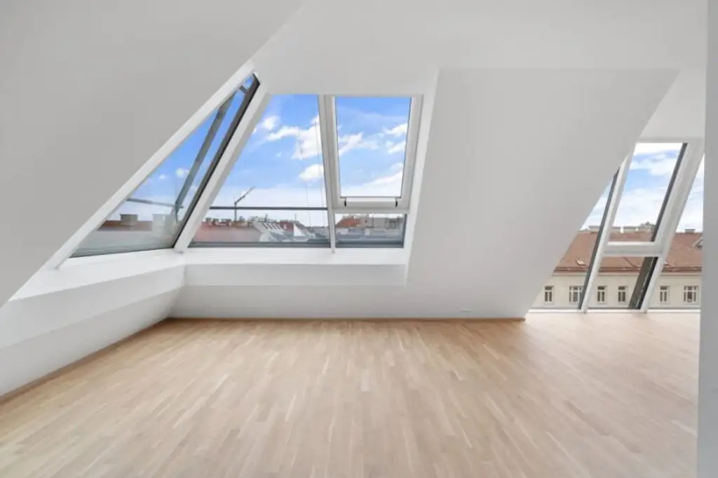 ERSTBEZUG ! Exklusives 148 m² Dachwohnung mit 3 Terrassen in generalsaniertem Gebäude (Top 21)