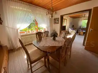 Esszimmer OG mit Blick ins Wohnzimmer