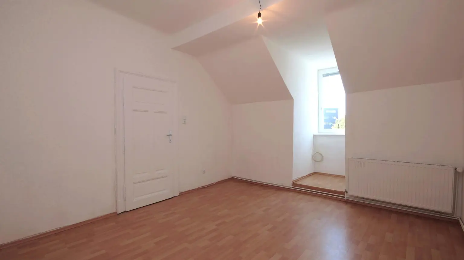 3-Zimmer-Wohnung nahe AVL, WG-tauglich!
