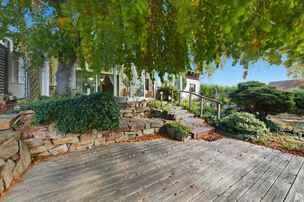 Ihr persönliches Wohnparadies: Ein Refugium für Naturliebhaber – Wohnen am eigenen Schwimmteich!