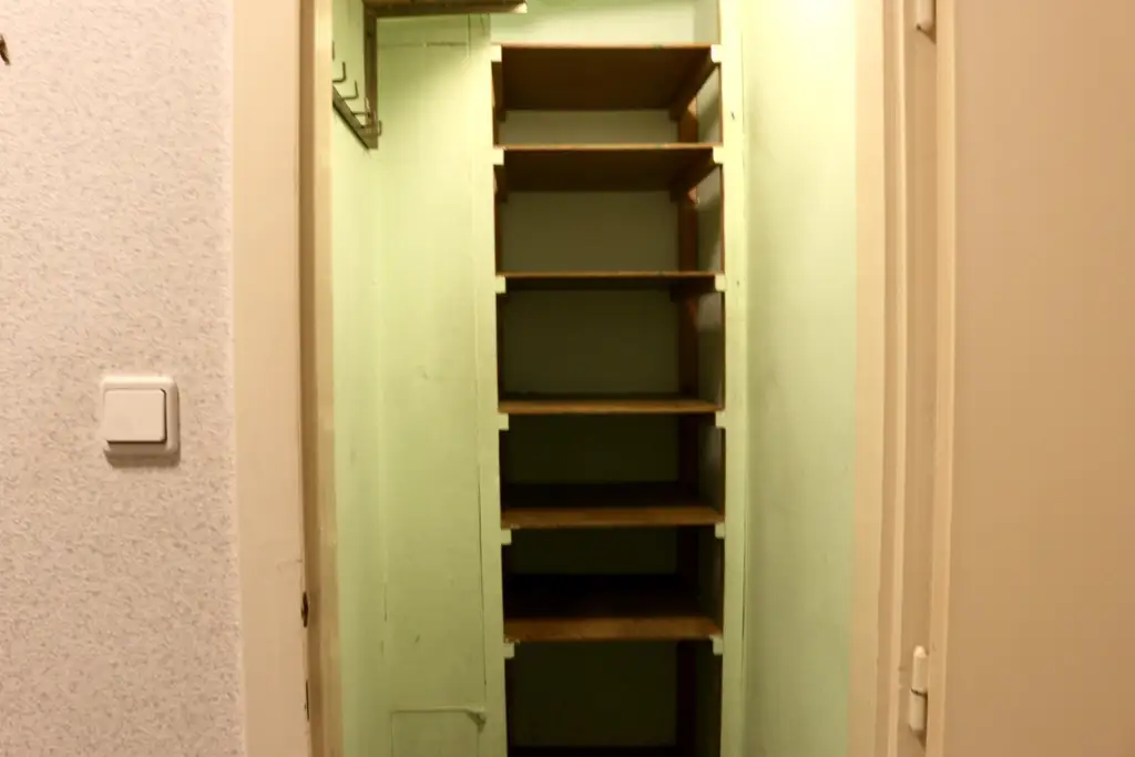 "2 Zimmer Renovierungsjuwel!"