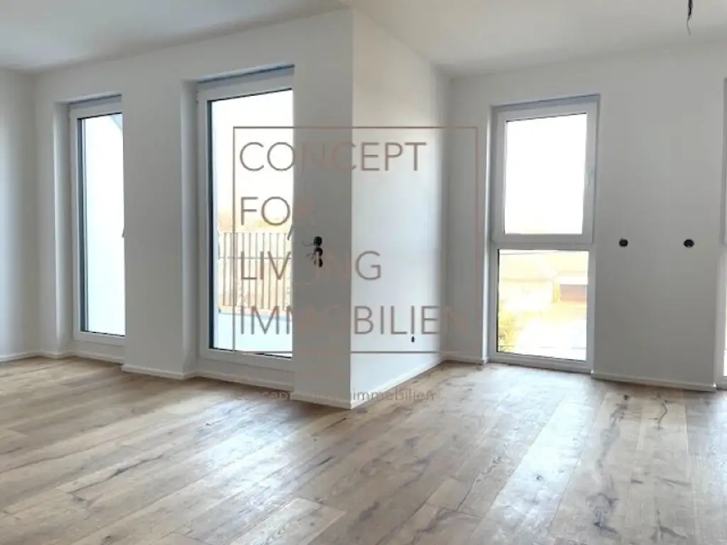 Modernes Haus. Südlage. Pool (*). Erstklassige Ausstattung. Garage. Traumhafter Garten. Bauprojekt. Beziehbar ab FJ 2027