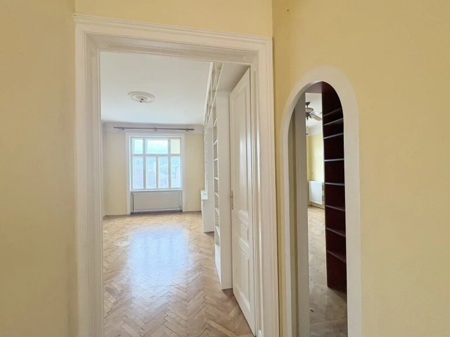 Charmante 2-Zimmer-Wohnung in 1090 Wien – Ihr Sanierungsprojekt wartet!