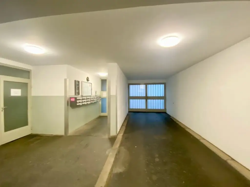 4 ZIMMER-Wohnung zu SANIEREN mit HOFSEITIGER LOGGIA