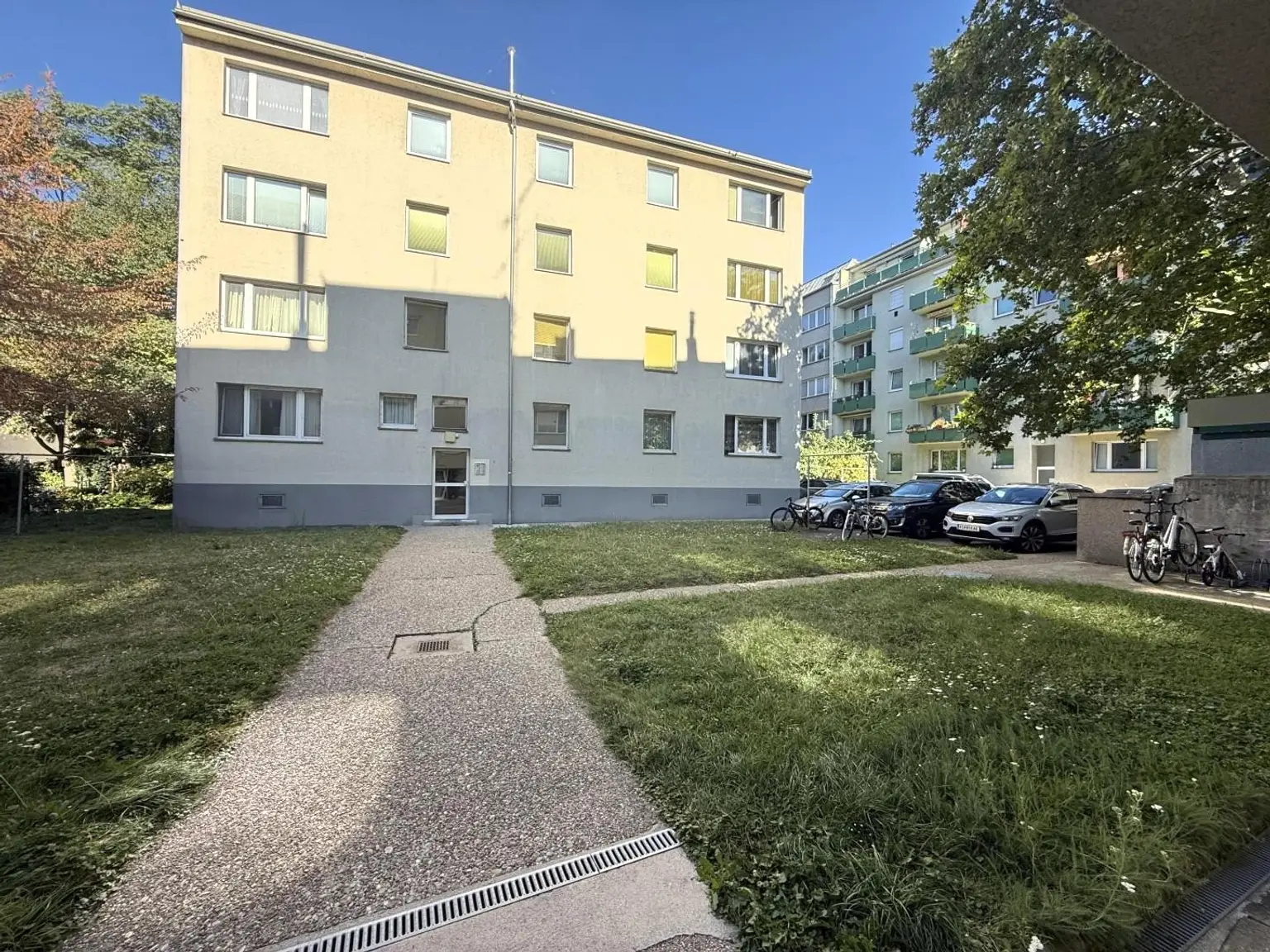 3-Zimmerwohnung im Erstbezug nach Generalsanierung // 3-room apartment, first occupancy after complete renovation //