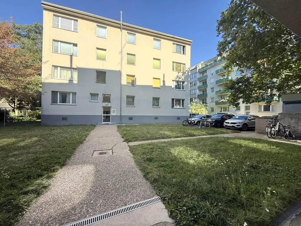 3-Zimmerwohnung im Erstbezug nach Generalsanierung // 3-room apartment, first occupancy after complete renovation //