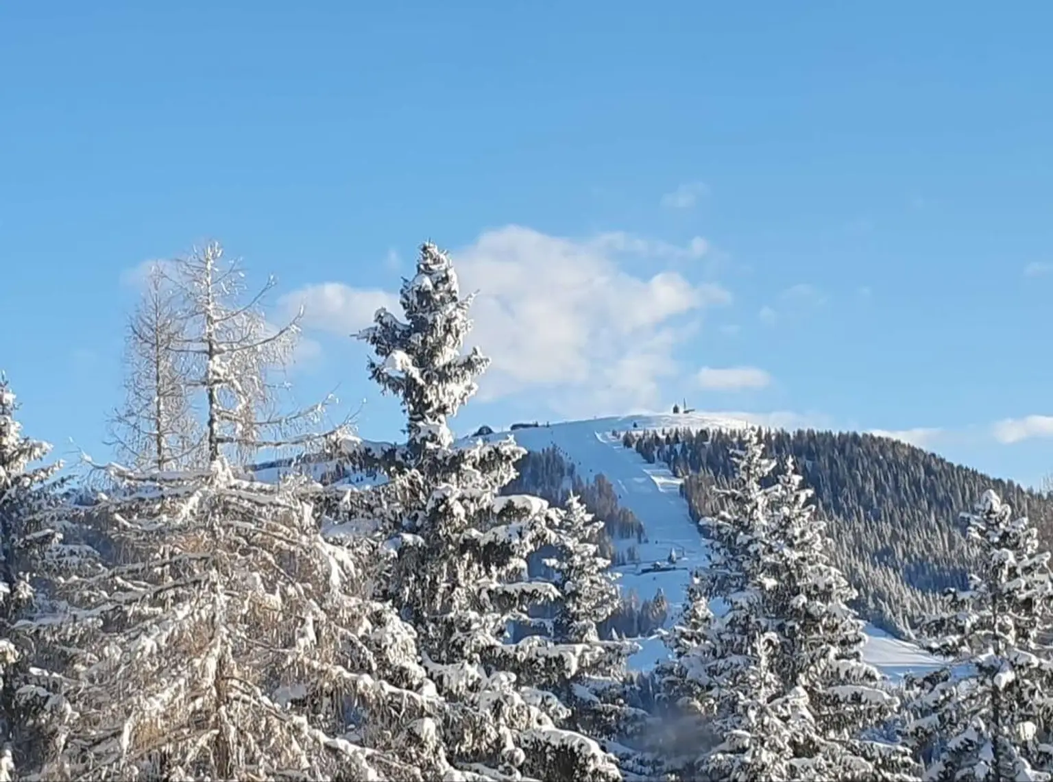 Schöne, geräumige Ferienwohnung auf der Gerlitzen mit Blick auf den Ossiacher und Faaker See