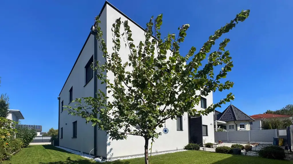 REPRÄSENTATIVE TRAUMVILLA IN BESTLAGE VON HIMBERG NÄHE WIEN & U1