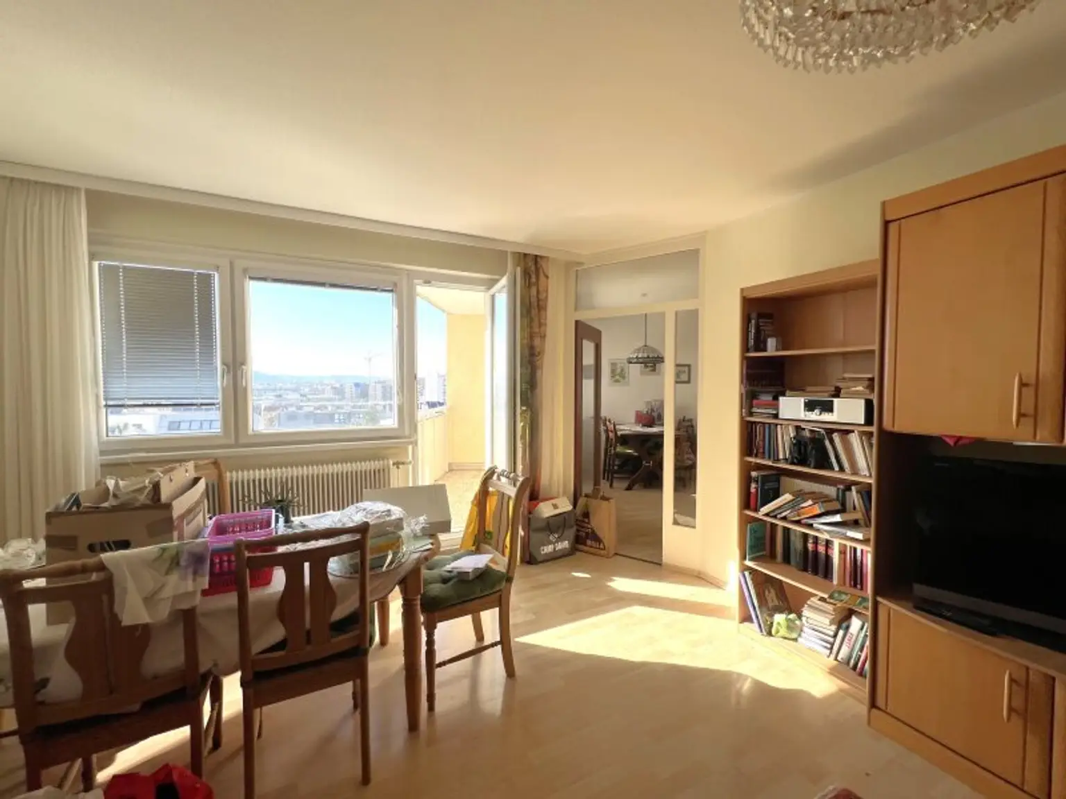 Helle 3-Zimmer-Wohnung mit Fernblick - aus Alt wird Neu.