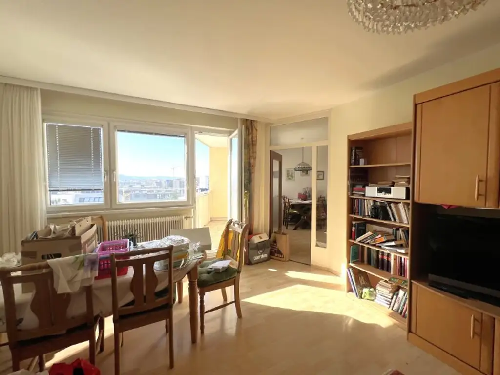 Helle 3-Zimmer-Wohnung mit Fernblick - aus Alt wird Neu.