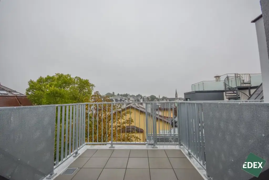 Erstbezug mit Blick über Wien: Traumhafte 3-Zimmer-Wohnung mit Terrasse und Garten