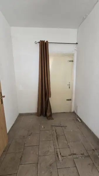 Schöne Geschäftslokal, Gewerbeimmobilien, Souterrain