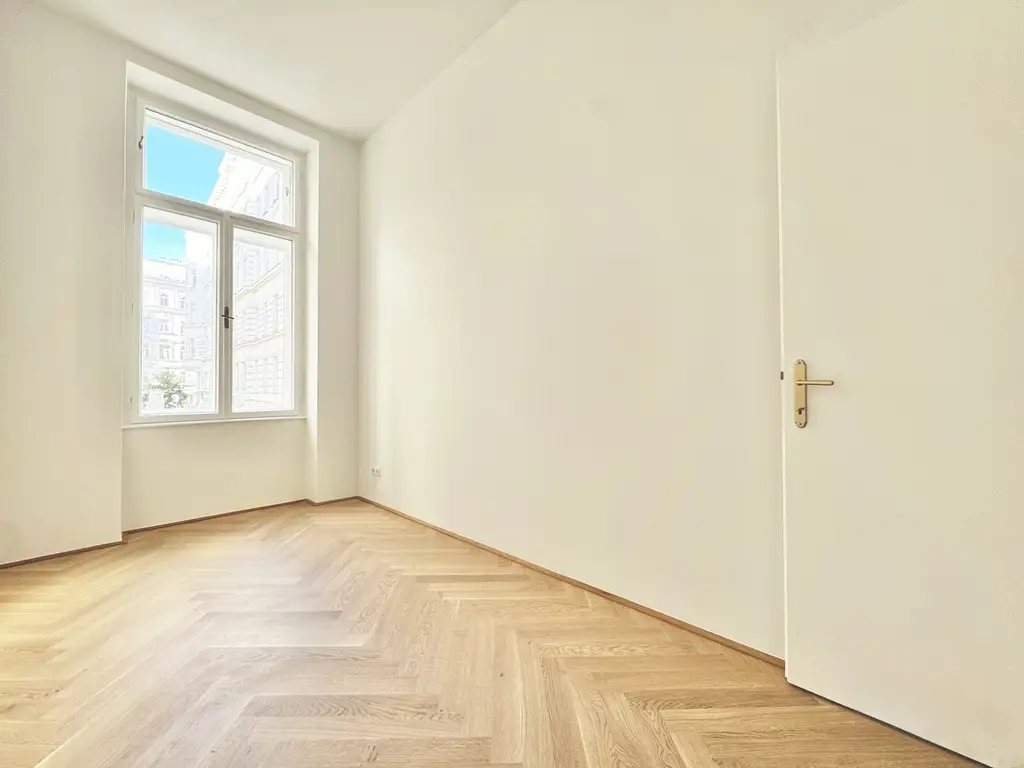 ERSTBEZUG NACH SANIERUNG | NEUBAUGASSE | EXKLUSIVE 4 ZIMMER | TOPLAGE | U-BAHN-NÄHE