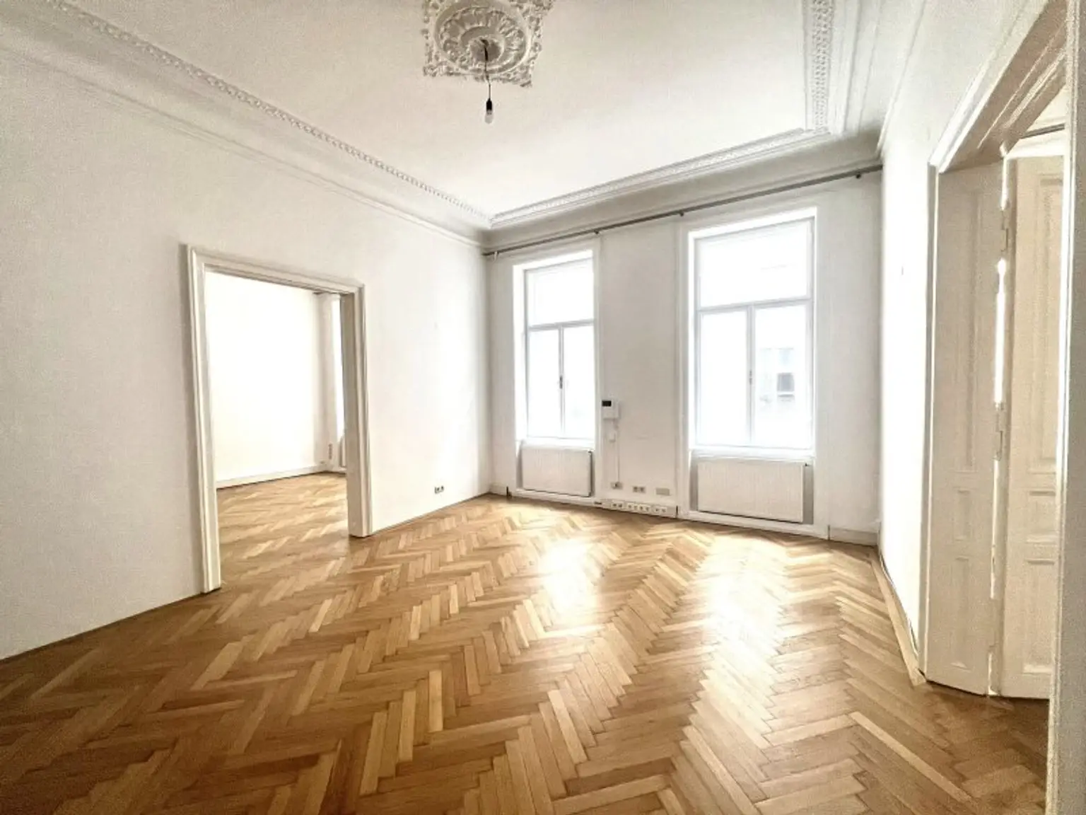 Schöne, repräsentative Büro- oder Kanzleiräumlichkeiten in bester Innenstadtlage - Nähe Stephansplatz (!)